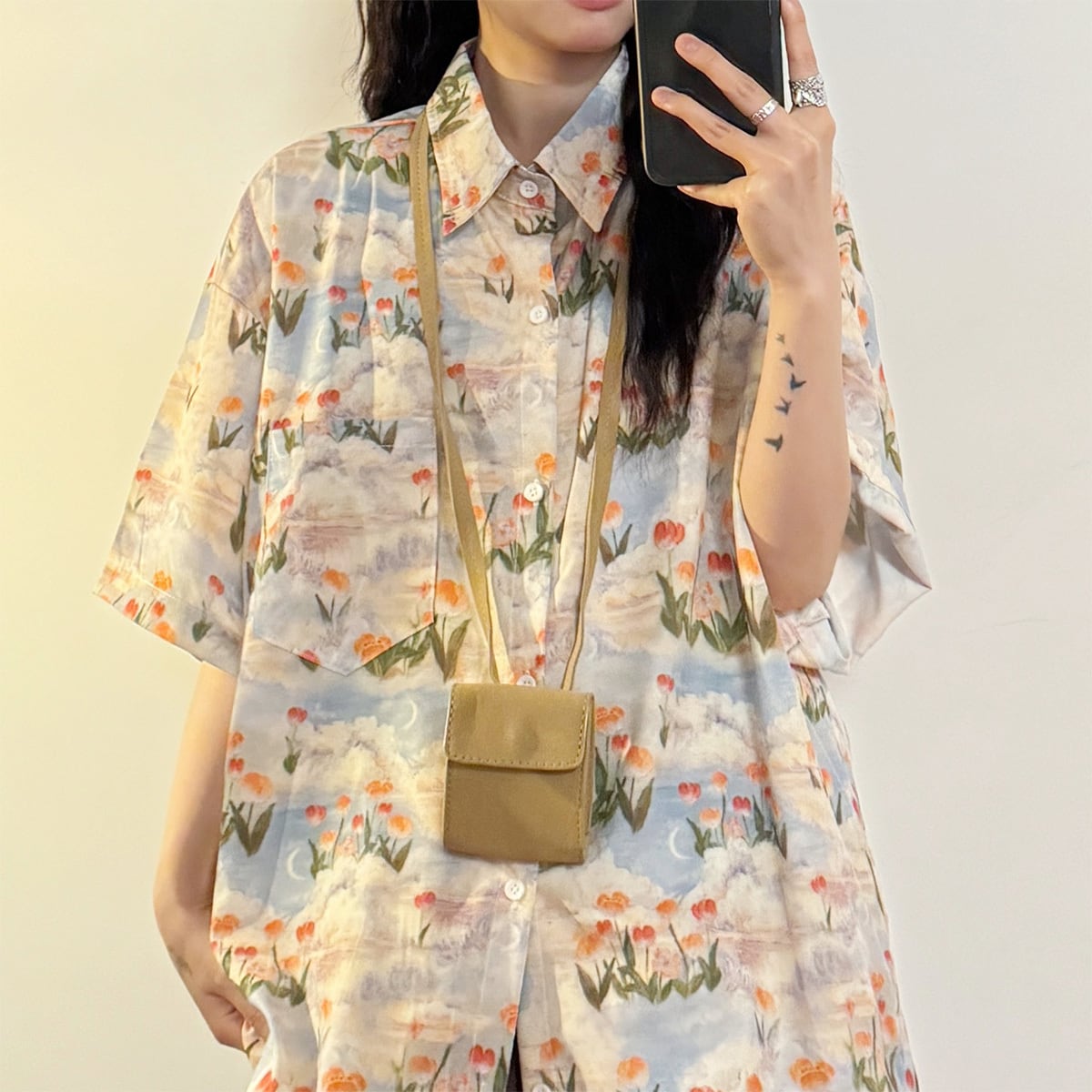 【UATONLINEシリーズ】半袖花柄アロハシャツ 男女兼用 メンズカジュアル 夏服 ートップス アプリコット