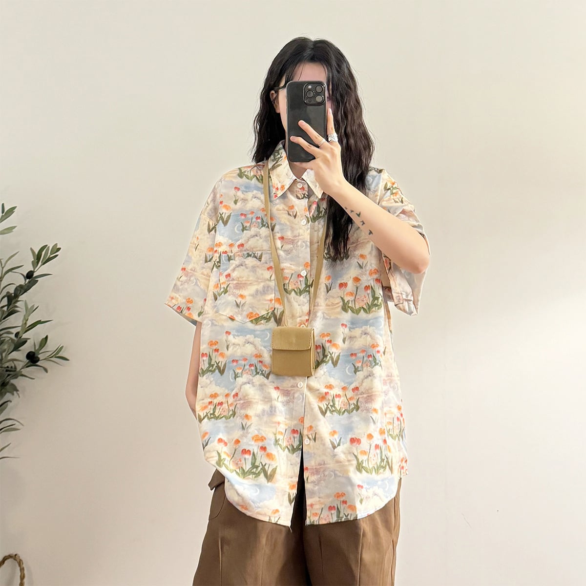 【UATONLINEシリーズ】半袖花柄アロハシャツ 男女兼用 メンズカジュアル 夏服 ートップス アプリコット