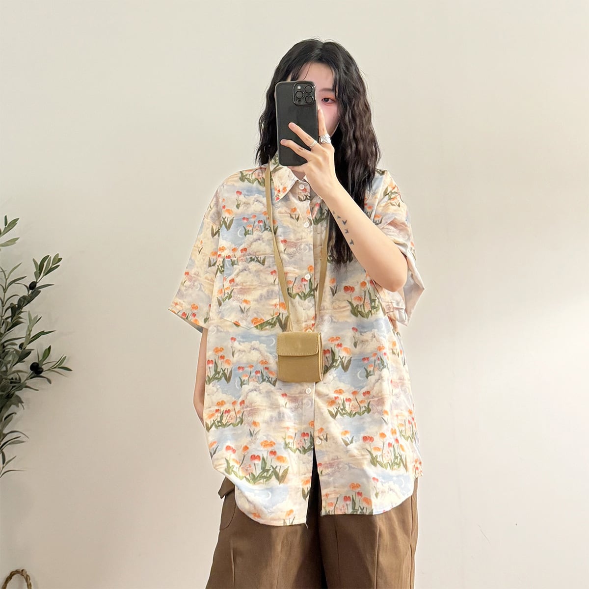 【UATONLINEシリーズ】半袖花柄アロハシャツ 男女兼用 メンズカジュアル 夏服 ートップス アプリコット