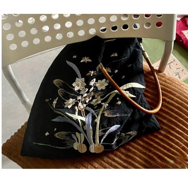 【DDMシリーズ】★チャイナ風バッグ★ 刺繍 肩掛け 花柄 可愛い 通勤 デート 黒 ブラック 合わせやすい - ChinChic