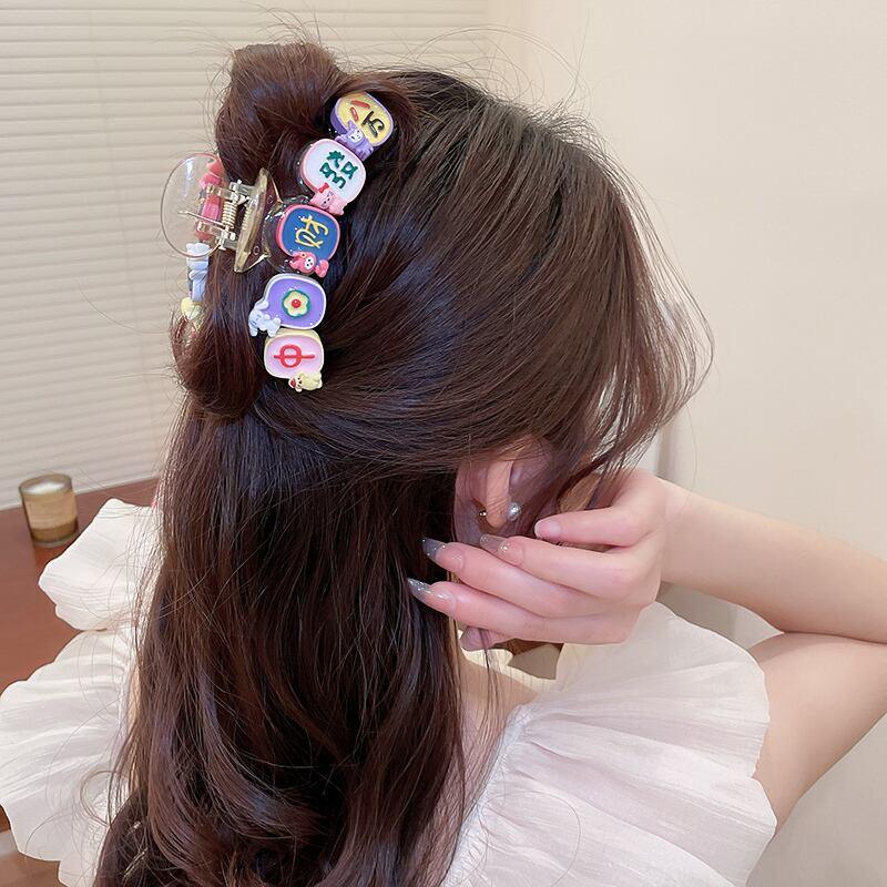 【DREJEWシリーズ】★髪飾り★ ヘアクリップ レディース アクセサリー 彩 可愛い 文字柄 デート 通勤 通学 流行 トレンド おしゃれ - ChinChic