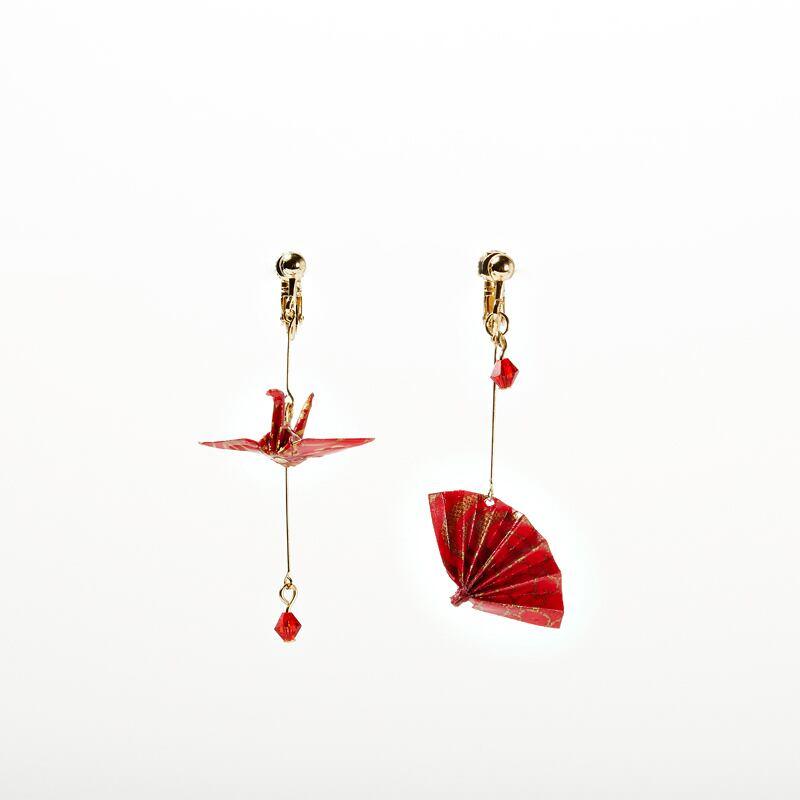 【合守シリーズ】★チャイナ風耳飾り★ ピアスORイヤリング ペア 非対称 赤 レッド アクセサリー - ChinChic