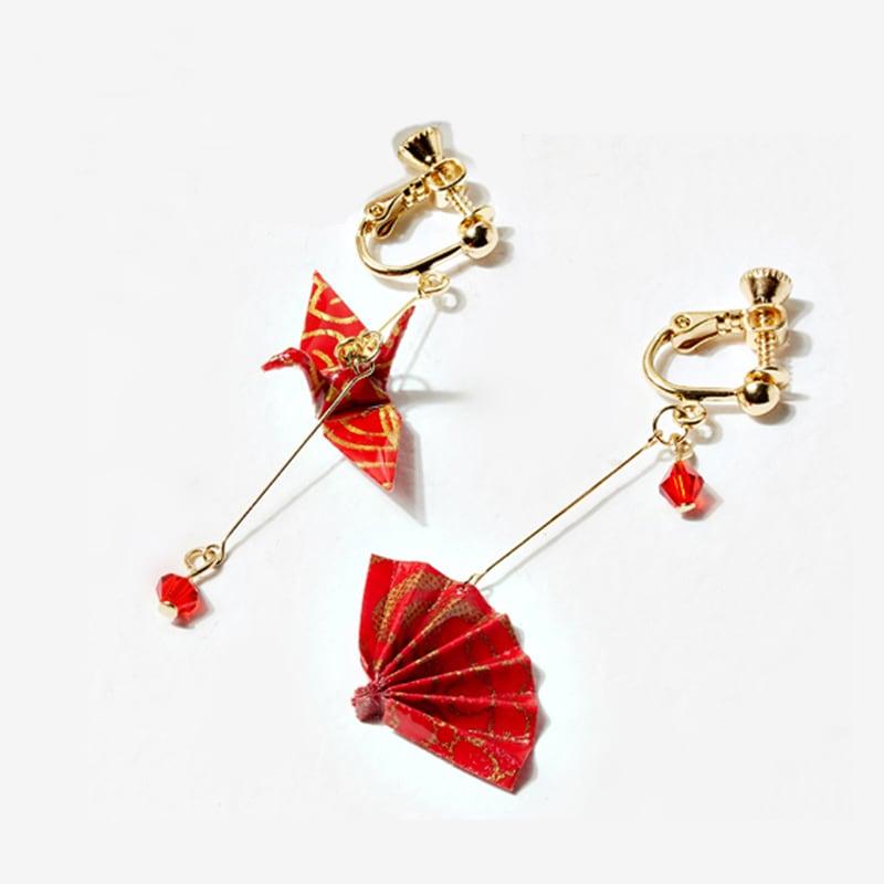 【合守シリーズ】★チャイナ風耳飾り★ ピアスORイヤリング ペア 非対称 赤 レッド アクセサリー - ChinChic