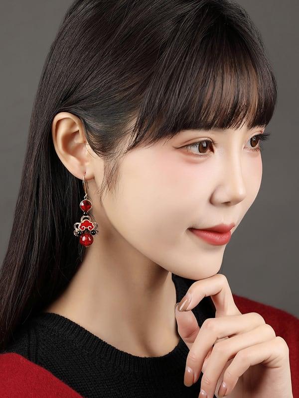 【樓蘭客棧シリーズ】★チャイナ風耳飾り★ ペア ピアスタイプ イヤリングタイプ レディースアクセサリー レッド 赤い - ChinChic
