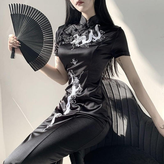 【DARK ANGELシリーズ】★チャイナドレス★ ワンピース 中華服 演出服装 刺繍入り ロング丈 S M L ブラック 黒い - ChinChic