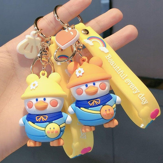 【MEIMEIシリーズ】★キーホルダー★ 3COLOR 青OR黄ORオレンジ 帽子をかぶるダック 飾り物 小物 可愛い 彩 - ChinChic