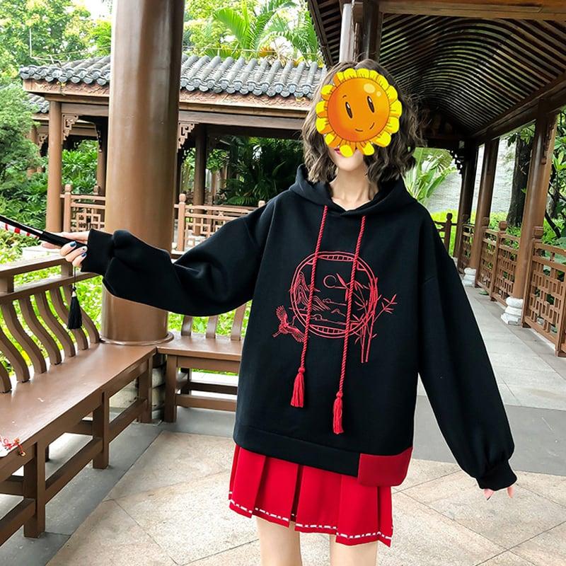 【茶丸少女シリーズ】★チャイナ風トップス★ パーカー 裏起毛 刺繍 鶴 竹 可愛い 暖かい 厚て 黒 レッド - ChinChic
